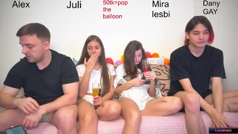Julia and Mira online show from 20, 12, 2024