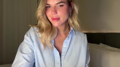 Snapshot of iiivy_ chatting on 7, 12, 2024 Ivy online show from 7, 12, 2024