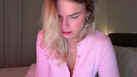 Snapshot of iiivy_ chatting on 16, 1, 2025 Ivy online show from 16, 1, 2025