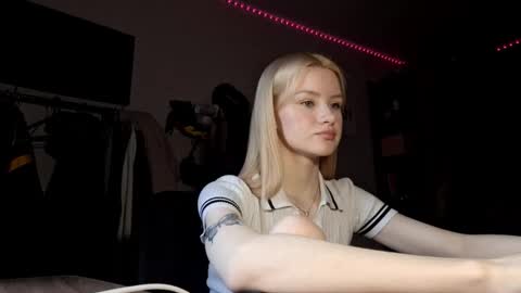 ShyLuna online show from 7, 2, 2026