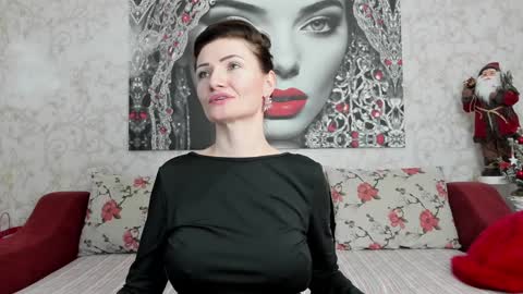 Snapshot of illegalbeauty87 chatting on 23, 12, 2024 Ingrid or more easier...Miss  GoDDess Mistress online show from 23, 12, 2024