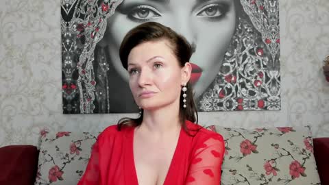 Snapshot of illegalbeauty87 chatting on 24, 12, 2024 Ingrid or more easier...Miss  GoDDess Mistress online show from 24, 12, 2024