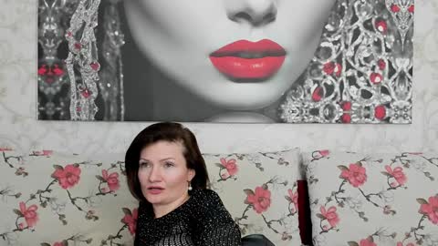 Snapshot of illegalbeauty87 chatting on 23, 1, 2025 Ingrid or more easier...Miss  GoDDess Mistress online show from 23, 1, 2025