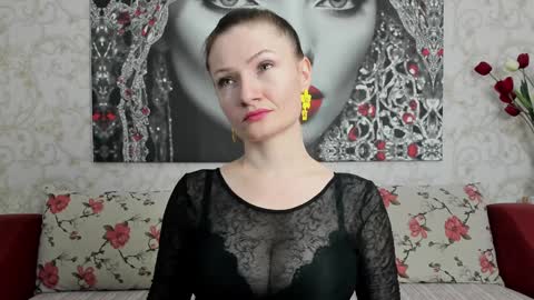 Snapshot of illegalbeauty87 chatting on 26, 1, 2025 Ingrid or more easier...Miss  GoDDess Mistress online show from 26, 1, 2025