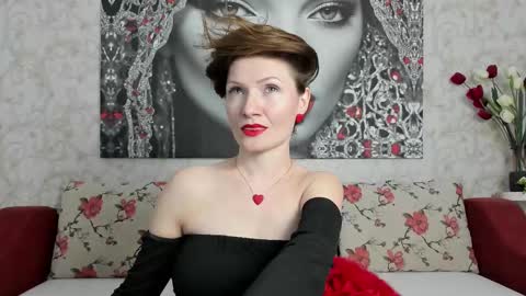 Snapshot of illegalbeauty87 chatting on 1, 3, 2025 Ingrid or more easier...Miss  GoDDess Mistress online show from 1, 3, 2025