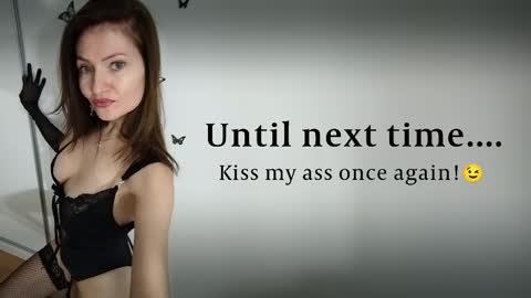 Snapshot of illegalbeauty87 chatting on 4, 3, 2025 Ingrid or more easier...Miss  GoDDess Mistress online show from 4, 3, 2025