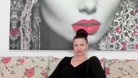 Snapshot of illegalbeauty87 chatting on 9, 9, 2025 Ingrid or more easier...Miss  GoDDess Mistress online show from 9, 9, 2025