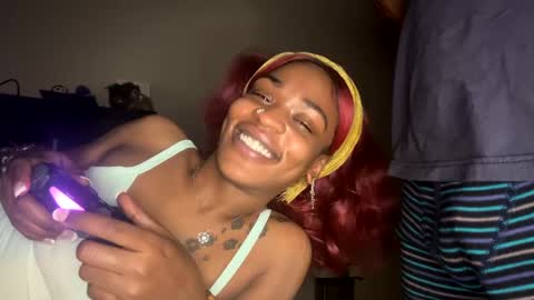 Snapshot of illoqu3nt chatting on 22, 1, 2025 Dre online show from 22, 1, 2025