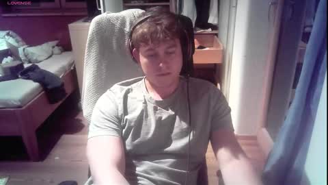 iloveyoutoo2000 online show from 23, 10, 2025