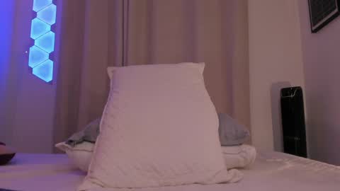 Jhonatan online show from 11, 4, 2026