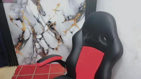 Snapshot of im_david01 chatting on 7, 1, 2026 im_david01 online show from 7, 1, 2026