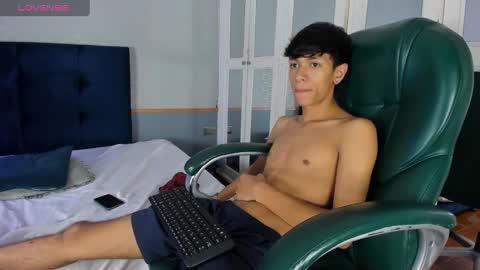 Snapshot of im_kael chatting on 1, 2, 2025 Kael online show from 1, 2, 2025
