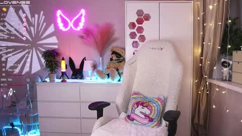 Snapshot of im_kristina chatting on 12, 2, 2025 Kris online show from 12, 2, 2025