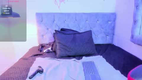 Snapshot of im_mia_dl chatting on 24, 3, 2026 Mia online show from 24, 3, 2026