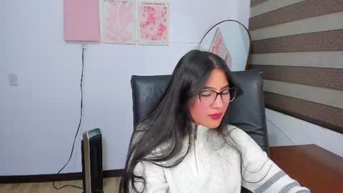 Mia online show from 17, 7, 2026