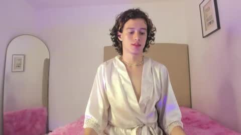 Snapshot of im_perseo_ chatting on 25, 2, 2026 Perseo - Help me with 50 thumbs up online show from 25, 2, 2026