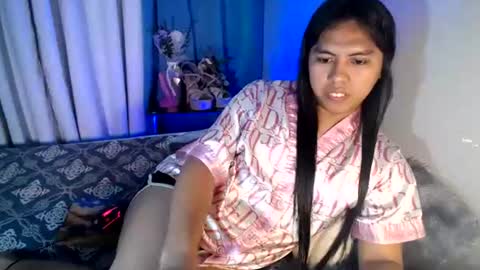 Snapshot of im_ur_girl_demure chatting on 29, 6, 2026 kyline online show from 29, 6, 2026