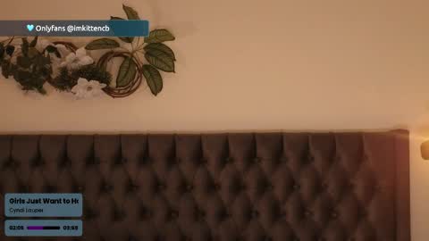 Snapshot of imkittencb chatting on 27, 5, 2026 Hi Im online show from 27, 5, 2026