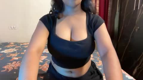 Snapshot of imlovelyrose chatting on 7, 7, 2026 ROSE online show from 7, 7, 2026