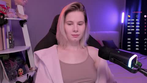 Mia online show from 5, 4, 2026