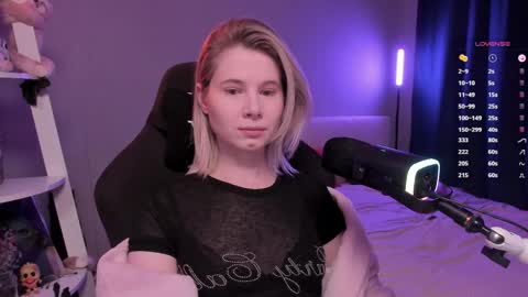 Mia online show from 6, 4, 2026