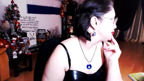 Empress online show from 13, 12, 2024