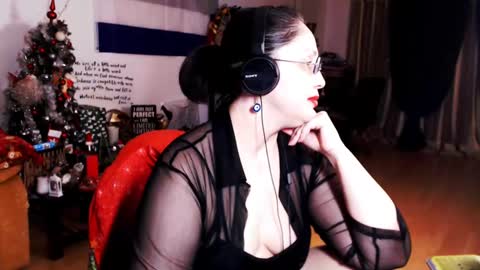 Empress online show from 3, 2, 2025