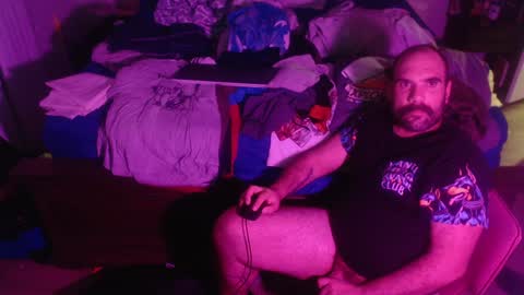 I use to be imeverythingandnothing online show from 5, 12, 2024