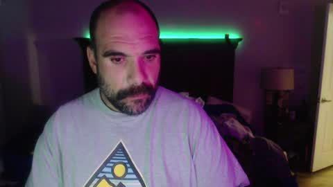 I use to be imeverythingandnothing online show from 6, 12, 2024