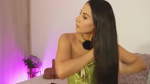imvickyrachell_ online show from 21, 10, 2025