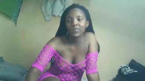 Snapshot of imyour_girl chatting on 20, 10, 2025 Im sonny online show from 20, 10, 2025