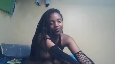 Snapshot of imyour_girl chatting on 23, 10, 2025 Im sonny online show from 23, 10, 2025