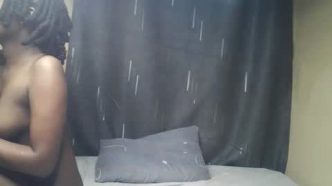 Snapshot of imyour_girl chatting on 16, 11, 2025 Im sonny online show from 16, 11, 2025