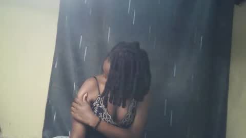 Snapshot of imyour_girl chatting on 18, 11, 2025 Im sonny online show from 18, 11, 2025