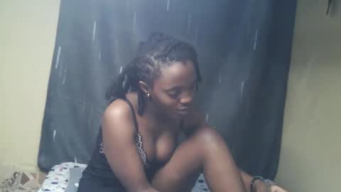 Snapshot of imyour_girl chatting on 20, 11, 2025 Im sonny online show from 20, 11, 2025