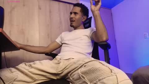 Daniel   thumb up me please its important Im new INDEPENDENT MODEL online show from 27, 3, 2026