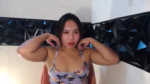 Snapshot of in_yourbitchmommy chatting on 10, 9, 2025 in_yourbitchmommy online show from 10, 9, 2025