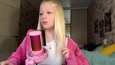 Snapshot of inamillsap chatting on 24, 2, 2026 Lola online show from 24, 2, 2026