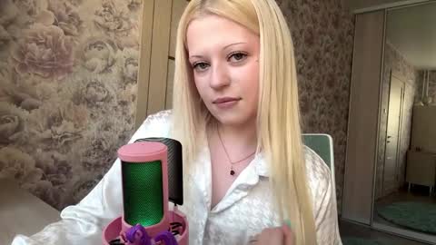 Lola online show from 3, 4, 2026