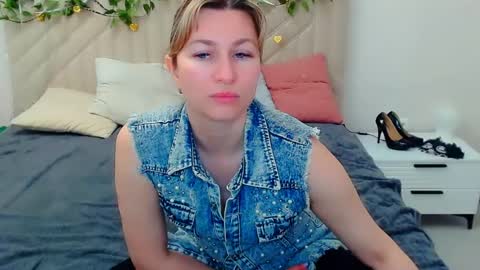 incredible_ariela online show from 23, 4, 2026