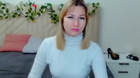 Snapshot of incredible_ariela chatting on 28, 4, 2026 incredible_ariela online show from 28, 4, 2026