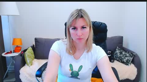 Snapshot of incredible_ariela chatting on 29, 7, 2026 incredible_ariela online show from 29, 7, 2026
