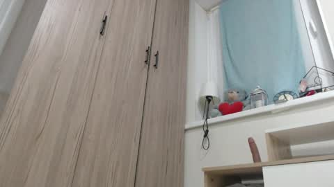 Snapshot of increible_della chatting on 30, 4, 2026 Della online show from 30, 4, 2026