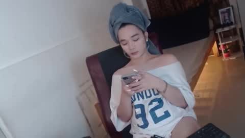 indestructabletrixie online show from 10, 3, 2026