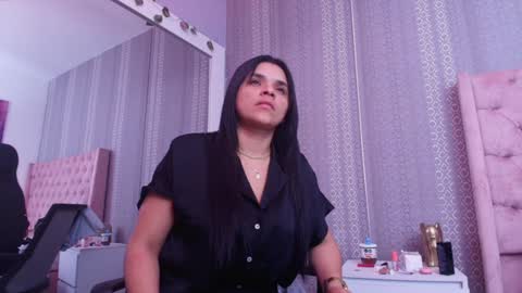 Indi Catalina online show from 20, 1, 2025