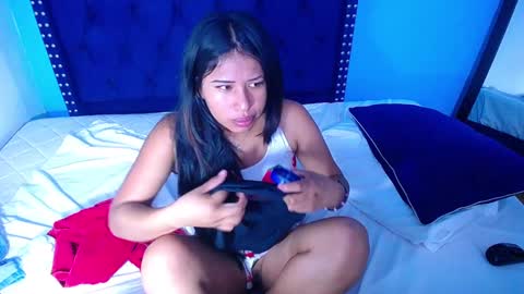 Snapshot of indian_whore18 chatting on 23, 12, 2024 indian_whore18 online show from 23, 12, 2024