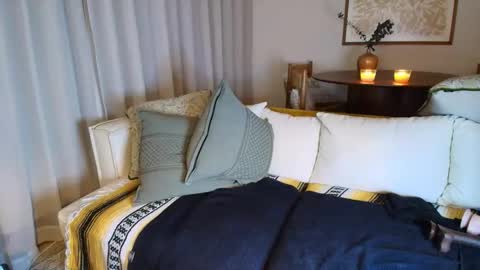 Snapshot of indianacooper chatting on 30, 3, 2026 IndianaCooper - Showtimes - Mon-Fri 12pm and 930PM CST SatSun 930pm CST online show from 30, 3, 2026