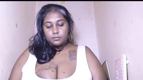 Snapshot of indiancoco chatting on 17, 12, 2025 candice online show from 17, 12, 2025