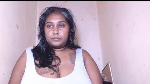 Snapshot of indiancoco chatting on 21, 12, 2025 candice online show from 21, 12, 2025