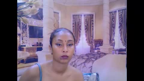 indiansexybutt4u2luv online show from 24, 2, 2026